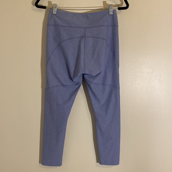 Outdoor Voices Periwinkle Cropped Leggings Size Medium - Picture 8 of 9